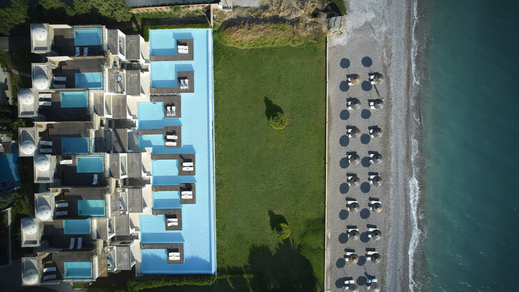 The Ixian Grand & All Suites